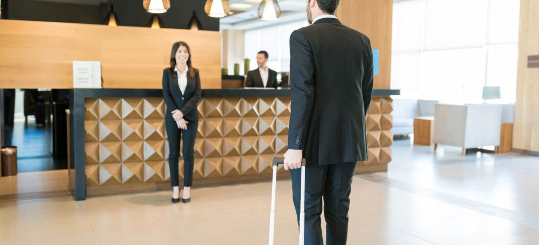 Receptioner Hotel