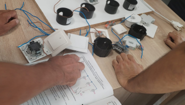 Electricieni 